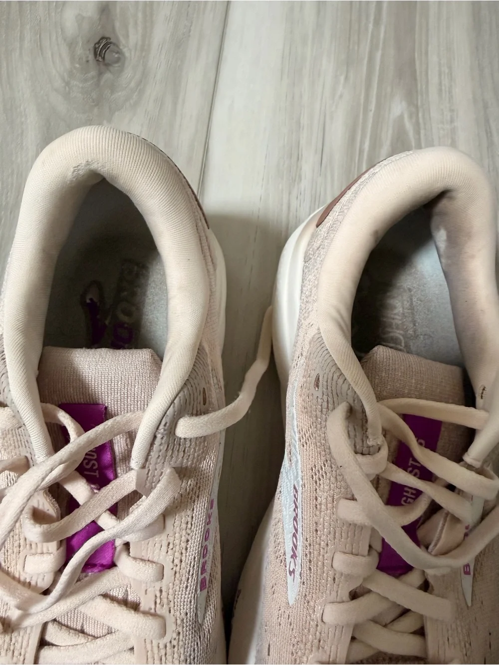 Brooks ghost 16
